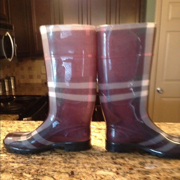 Burberry Rain Boots - Picture 3 of 4