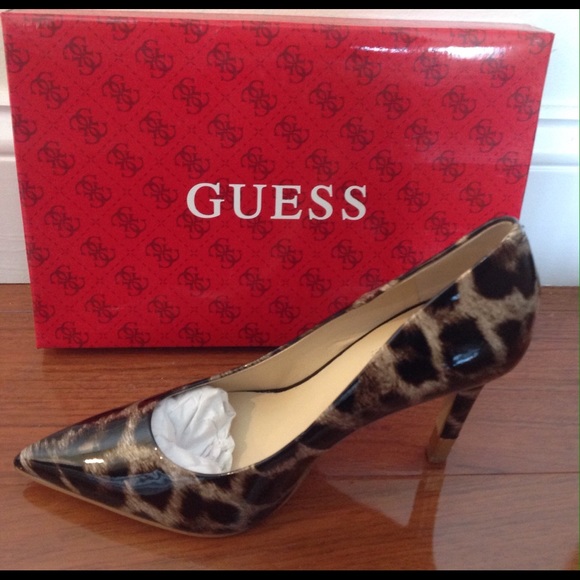 🆕🌺 GUESS PUMPS 🎉 - Picture 2 of 4