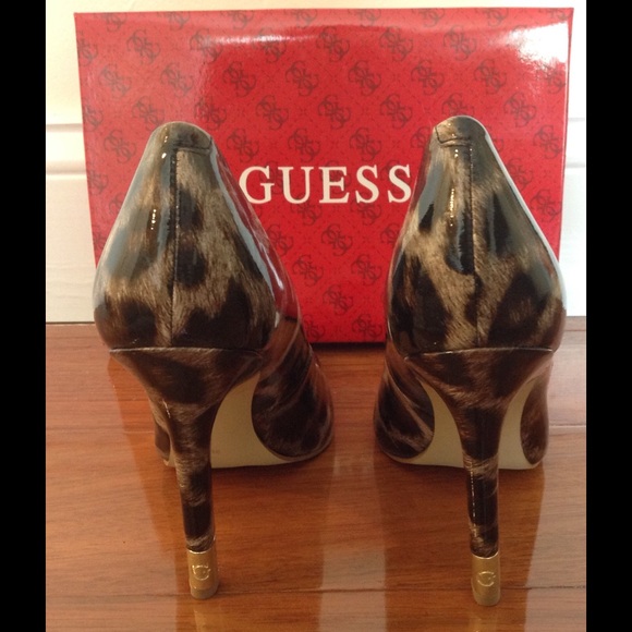 🆕🌺 GUESS PUMPS 🎉 - Picture 3 of 4