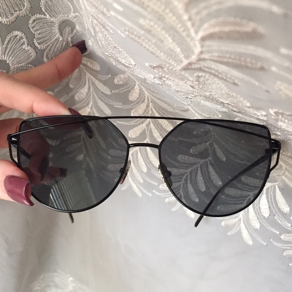 🔥♠️Black on Black♠️Cross Wire *CASE INCLUDED* - Picture 4 of 4