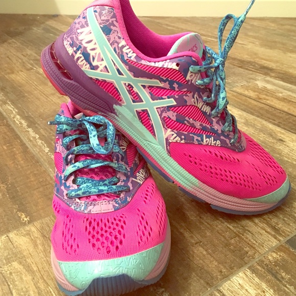 ASICS Gel-Noosa TRI 10 -NWOT