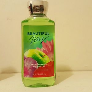 Bath and body works beautiful day shower gel