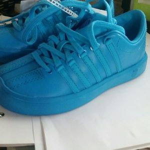 Girls sneaker