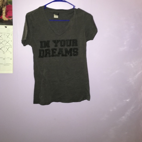 Graphic tee