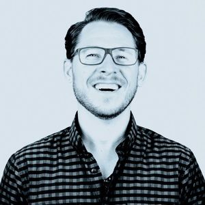 Meet your Posher, Dennis