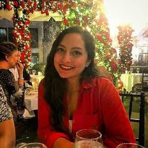 Meet your Posher, Camila