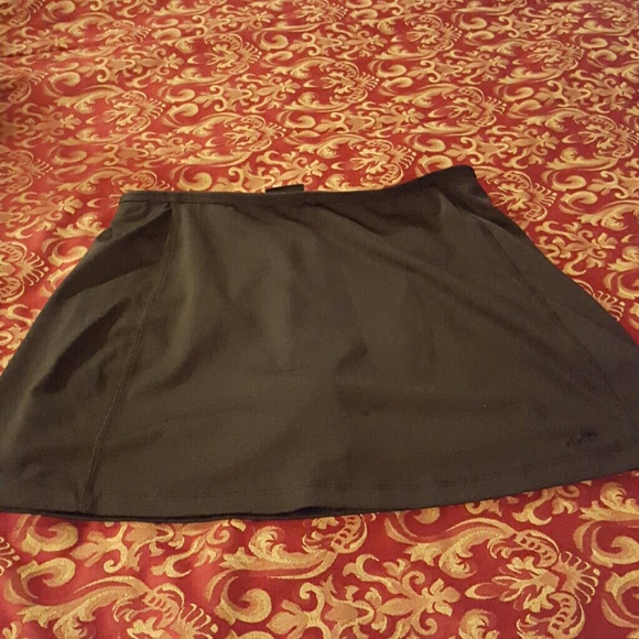 Black tennis skort