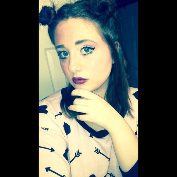 Meet your Posher, Kira - Picture 1 of 1