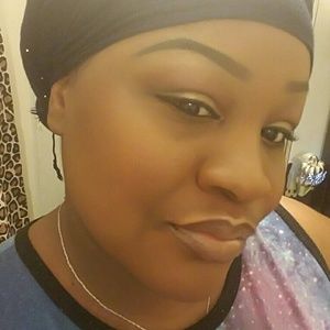 Meet your Posher, Sheena