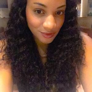 Meet your Posher, Dennessa