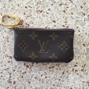 Louis Vuitton small change purse. Authentic.