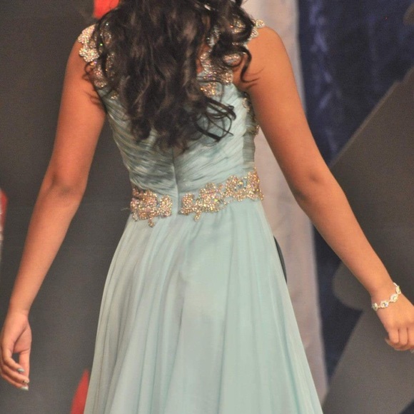 Prom/Pageant dress - Picture 3 of 3