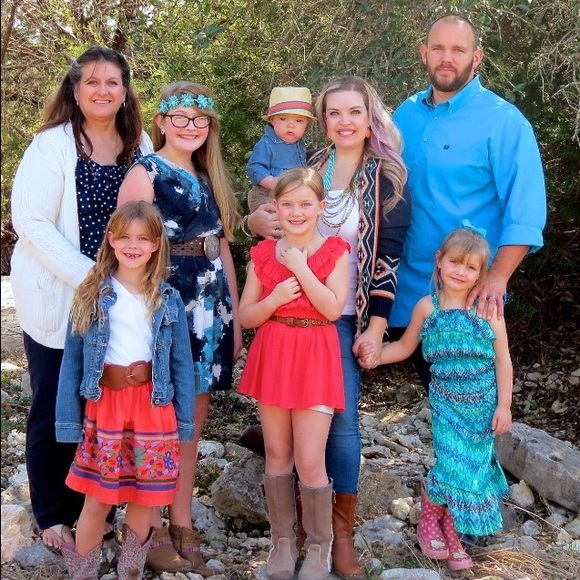 Meet your Posher, Katy - Picture 2 of 2