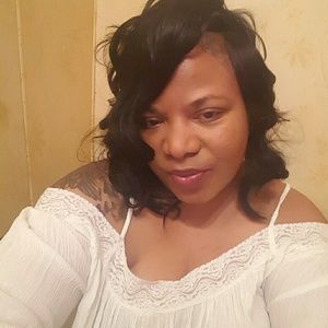 Meet your Posher, April