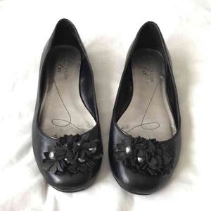 Anne Klein iflex flats