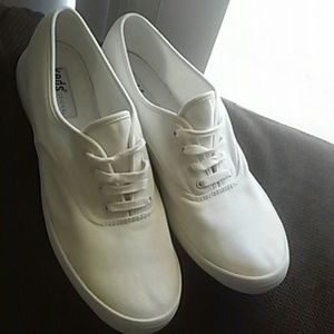 White canvas keds