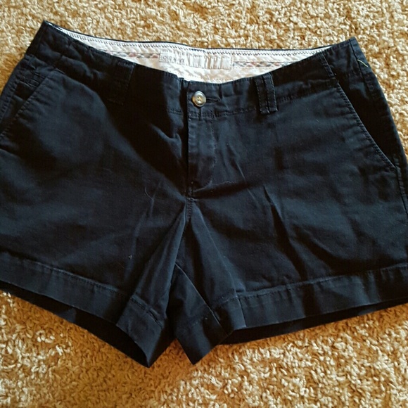 OLD NAVY lowrise Black shorts in great condition!!