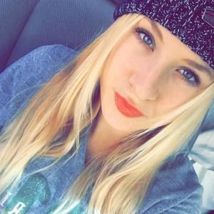 Meet your Posher, Cami