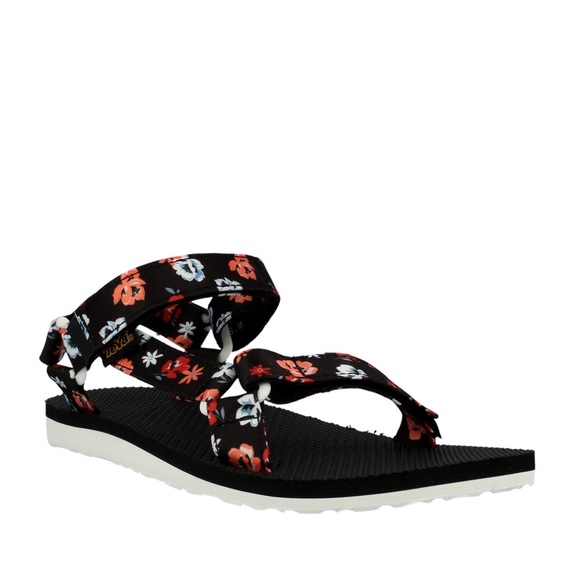 Floral teva's size 10. NEW WITHOUT TAGS