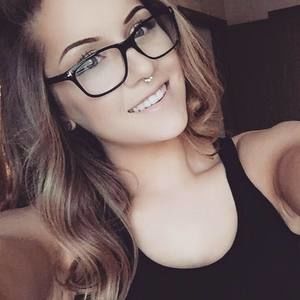 Meet your Posher, Adriana