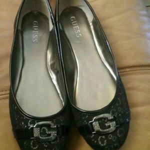 Guess black embossed flats size 9