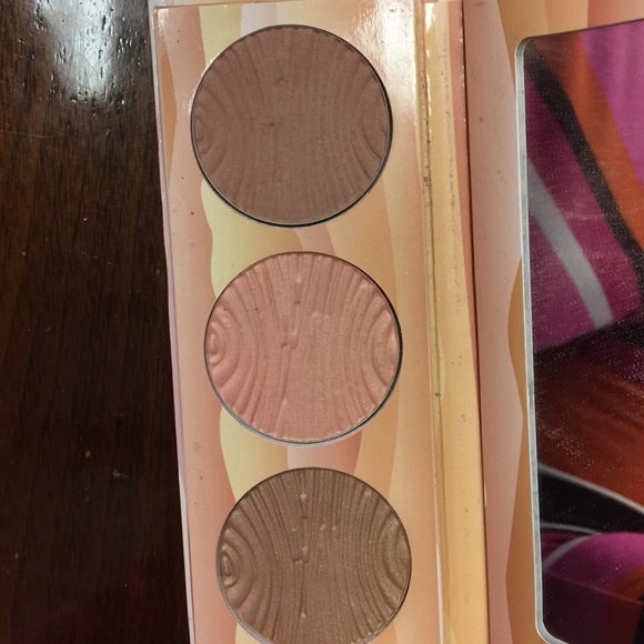 Barr minerals color boost