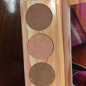 Barr minerals color boost