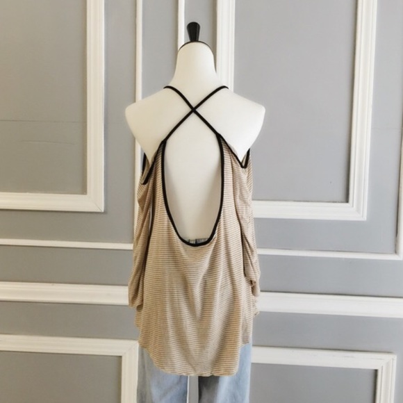 LAST ONE 💥 Cold shoulder and open back top - Picture 2 of 4