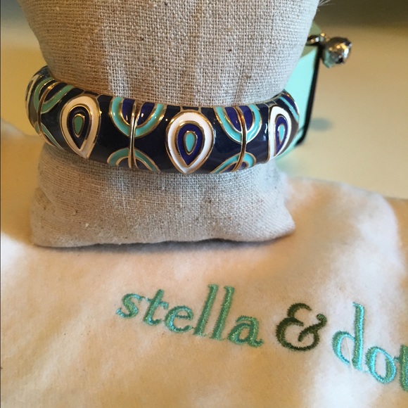 Stella & Dot Jewelry - Stella & Dot Haddie bangle