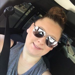 Meet your Posher, Anna-kay