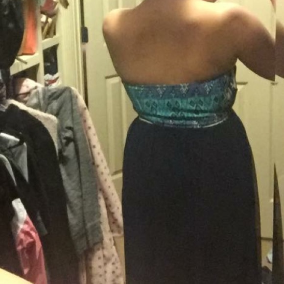 Maxi - Picture 3 of 3