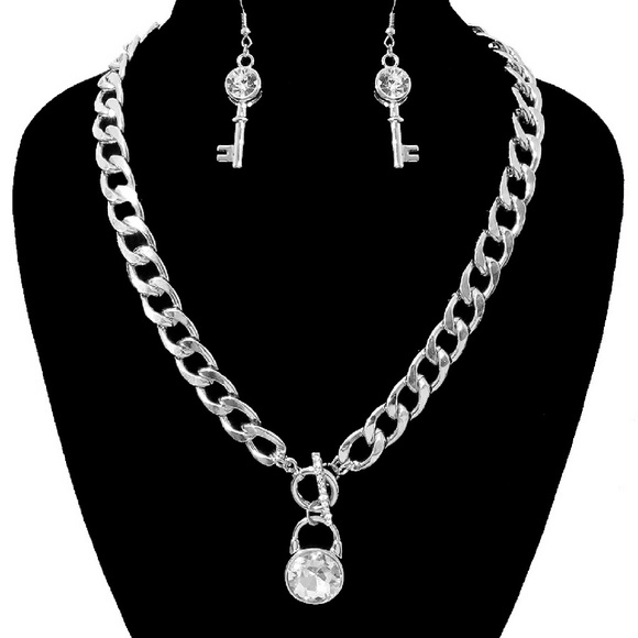 Necklace set