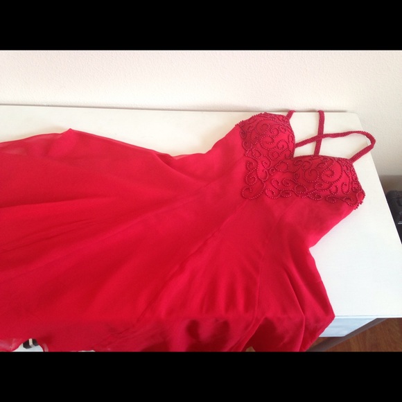 Alice Designs red beaded party dress - Picture 3 of 4