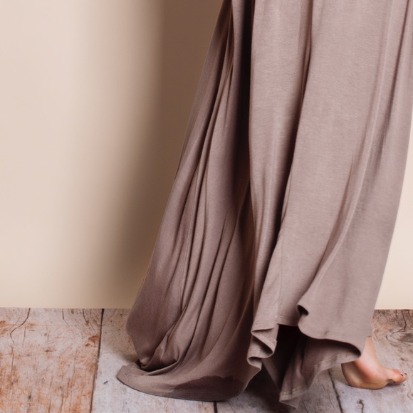 LAST ONE Low Back / Backless Maxi Dress - Picture 4 of 4