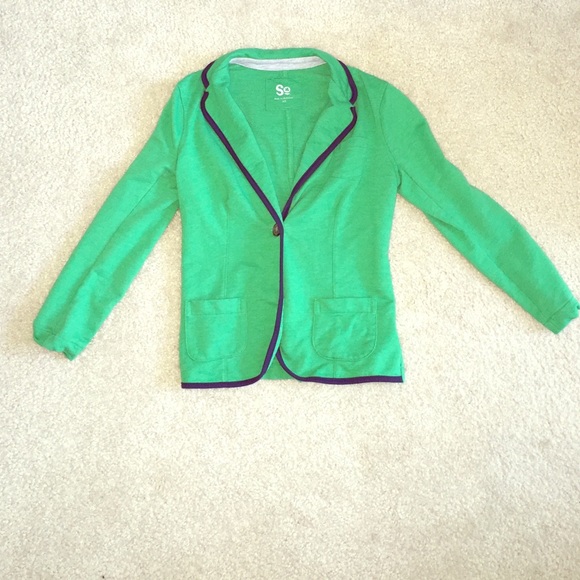 Green blazer😍