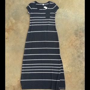 Short sleeved maxi dress