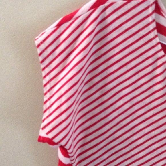 Red and white striped shirt. - Picture 4 of 4