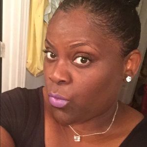 Meet your Posher, Latoya