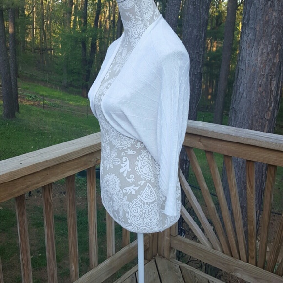 EXPRESS cropped sweater - Picture 2 of 4