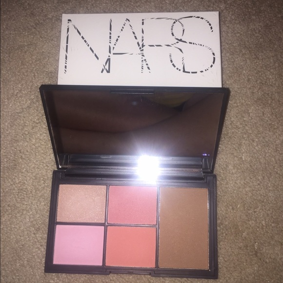 Nars virtual domination pallete. - Picture 1 of 2