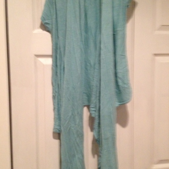 Alice and Olivia short sleeve sweater/wrap