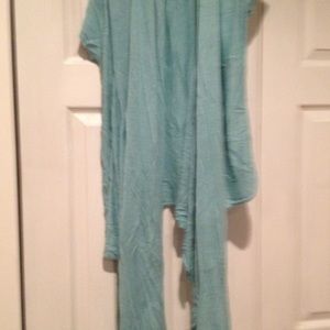 Alice and Olivia short sleeve sweater/wrap