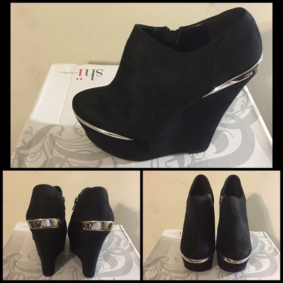 Shi Shoes - SOLD