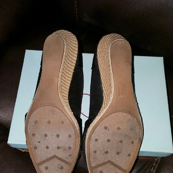 Shoes - Picture 4 of 4