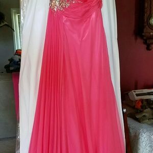 ****GORGEOUS!!*****MUST SELL QUICK!