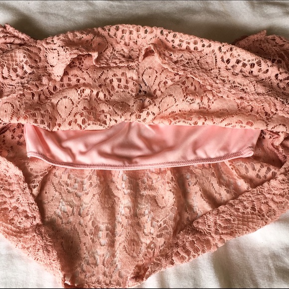 🙆🏻LARGE ONLY! April Spirit Lace Overlay Top - Picture 2 of 4