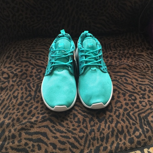 ⚡️Tiffany Blue Leopard Roshe Run One⚡️ - Picture 2 of 4