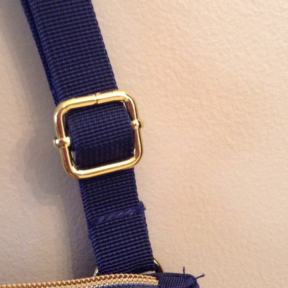 Crossbody Navy purse. - Picture 4 of 4
