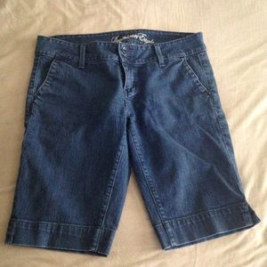 American Eagle Bermudas