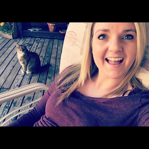Meet your Posher, Shanae - Picture 1 of 1